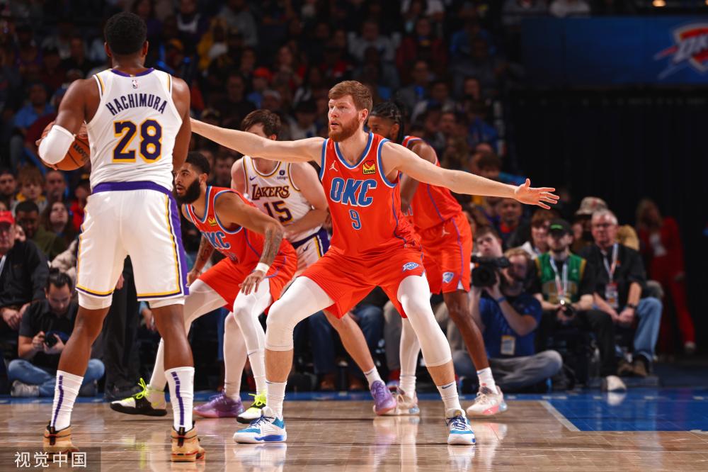 台上展示自 台上展示自